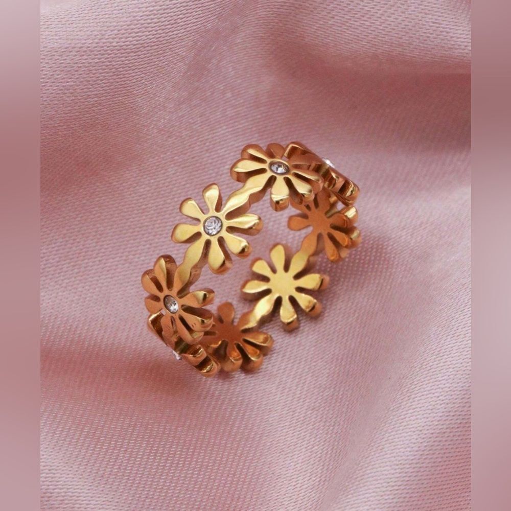 Anthropologie Gold Floral Ring